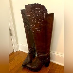 Cuadra leather embroidered boots!